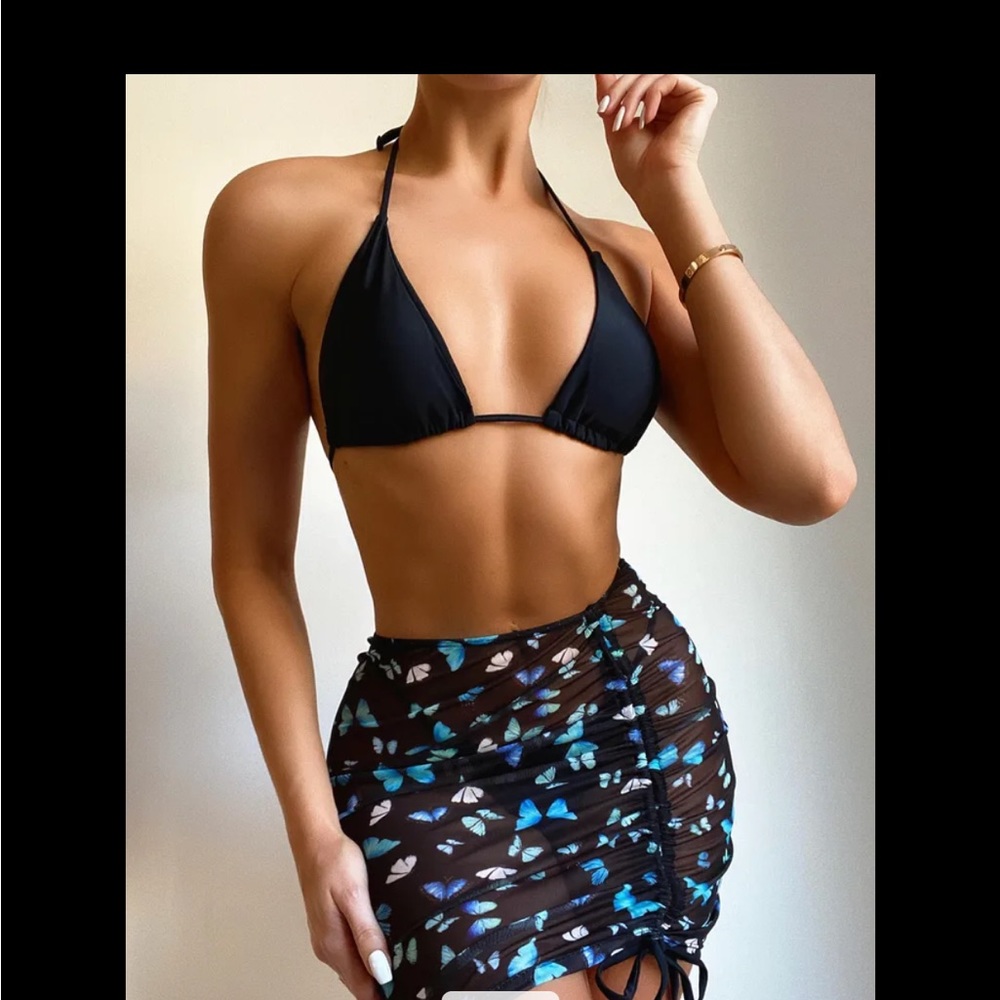111. Bathing suit set